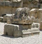 Myra amfiteatro išraižytos skulptūros griuvėsiai
